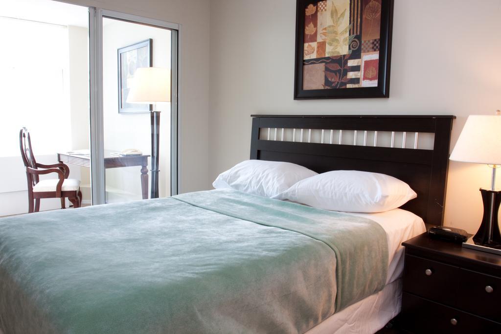 Glen Grove At Maple Leaf Aparthotel Toronto Kamer foto