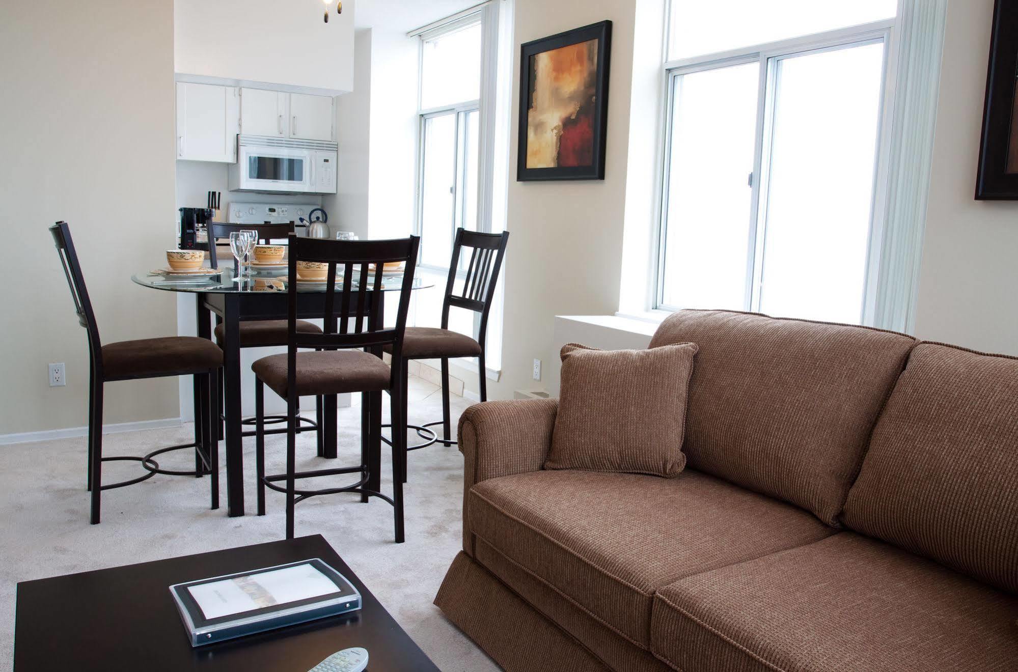 Glen Grove At Maple Leaf Aparthotel Toronto Kamer foto